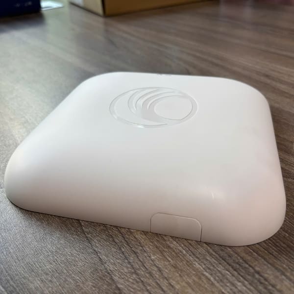 Thiết bị phát Wi-Fi trong nhà Cambium cnPilot E400 - Hình ảnh 2